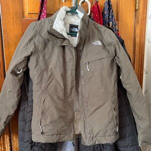 The North Face women’s Olive Jacket Shelby Raschel